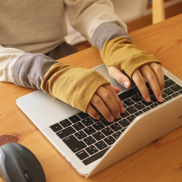 オフィスで使える！今の季節にぴったりなあったかアイテム。