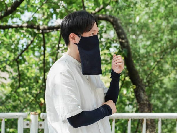 男性のUV対策｜冷感シルクのアームカバーとフェイスカバーを使ってみました。